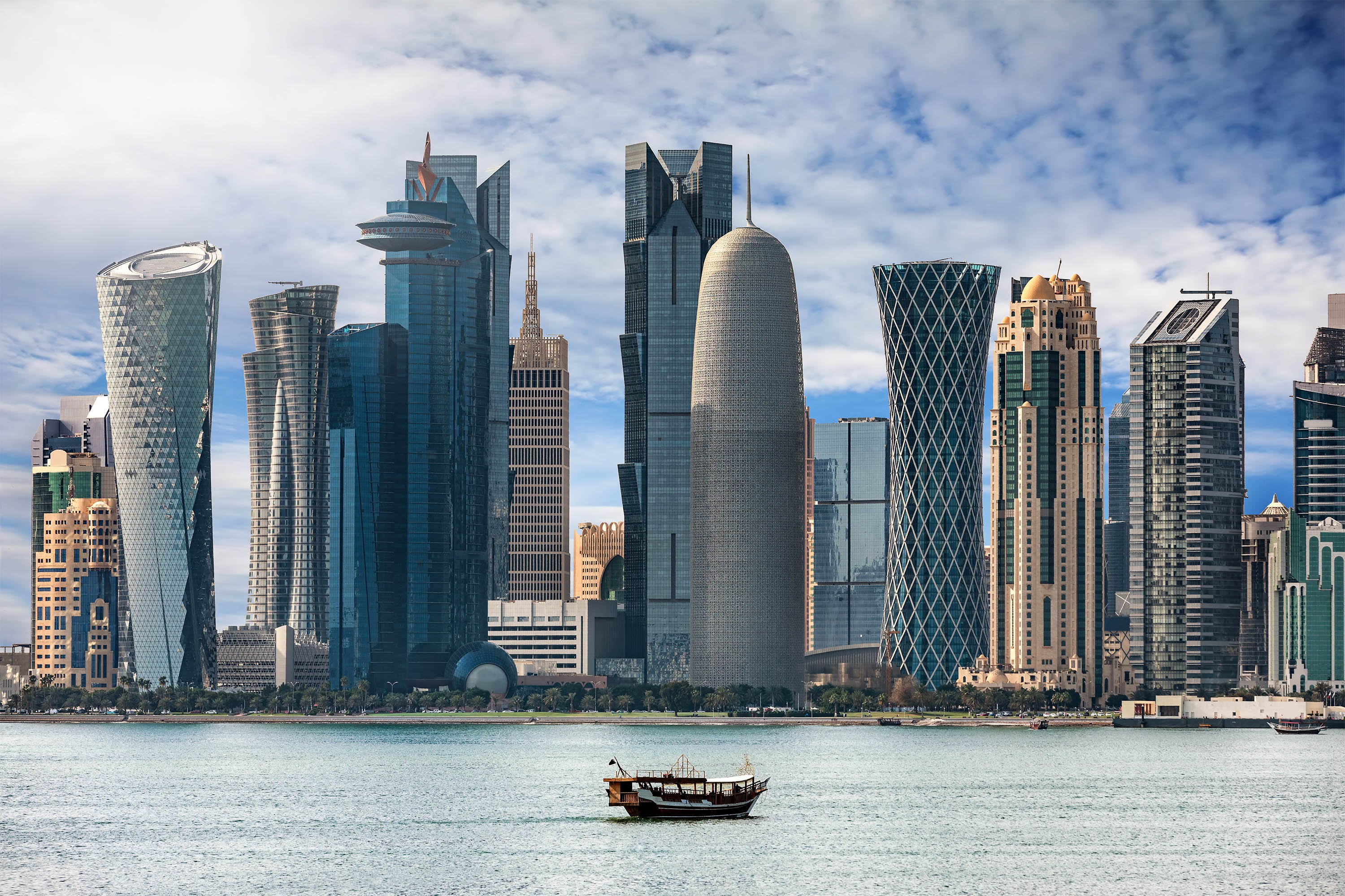 Самая богатая страна в 2024 году. Доха Катар. Небоскрёб, Доха, Катар. Катар Qatar. Доха столица Катара достопримечательности.