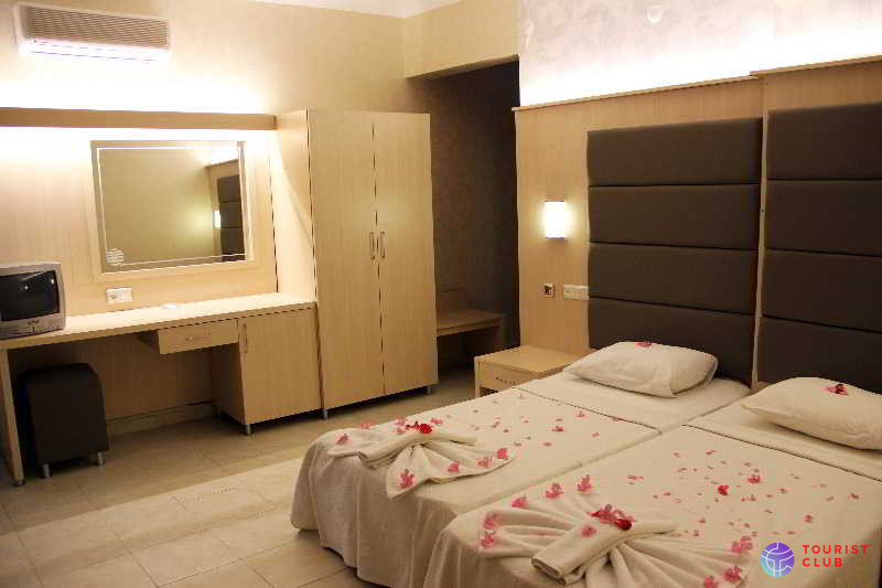 Ozcan Beach Hotel - фото отеля