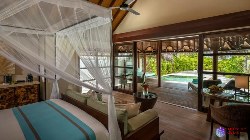 Four Seasons Resort Maldives at Kuda Huraa - фото отеля