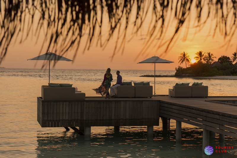 Four Seasons Resort Maldives at Kuda Huraa - фото отеля