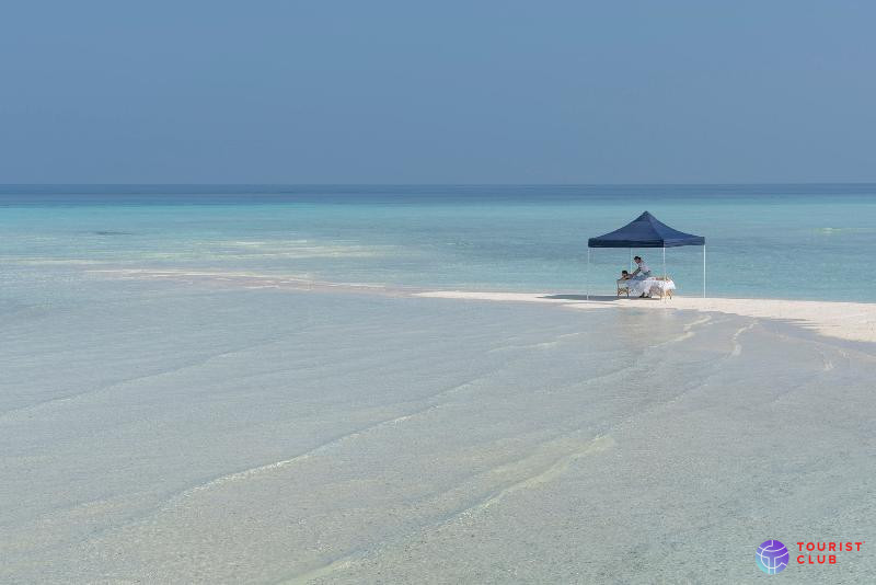 Four Seasons Resort Maldives at Kuda Huraa - фото отеля