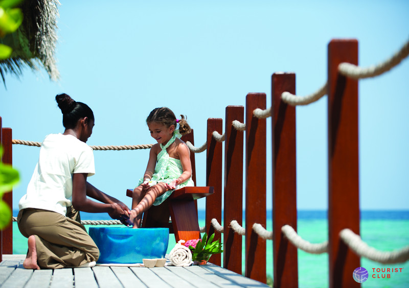 Four Seasons Resort Maldives at Kuda Huraa - фото отеля