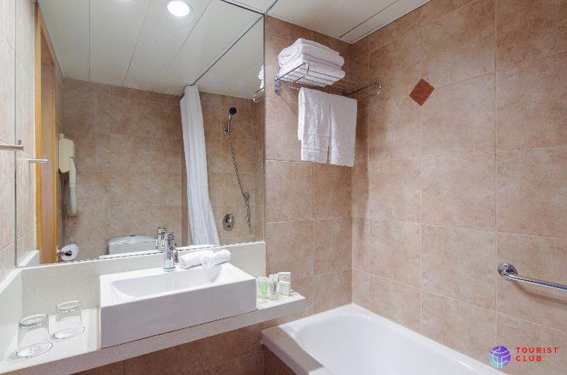 Prima City Hotel - фото отеля