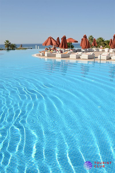 Starlight Resort Hotel - фото отеля