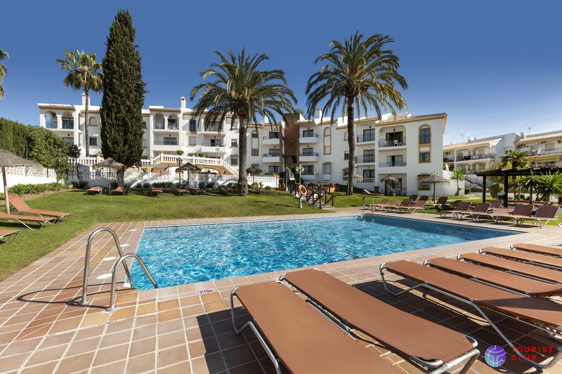 Crown Resorts Club La Riviera - фото отеля