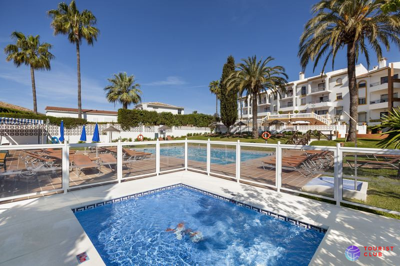 Crown Resorts Club La Riviera - фото отеля