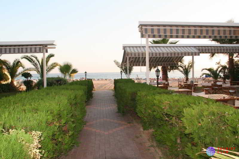Elysee Beach - фото отеля