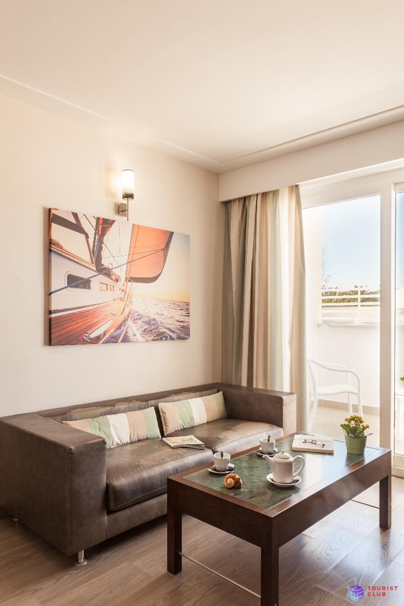 Hotel Vistamar by Pierre & Vacances - фото отеля