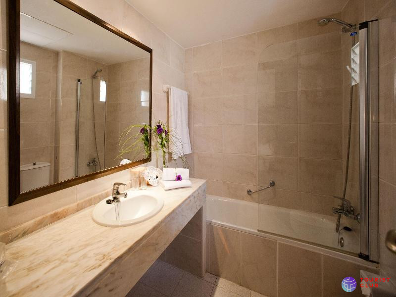 Hotel Vistamar by Pierre & Vacances - фото отеля