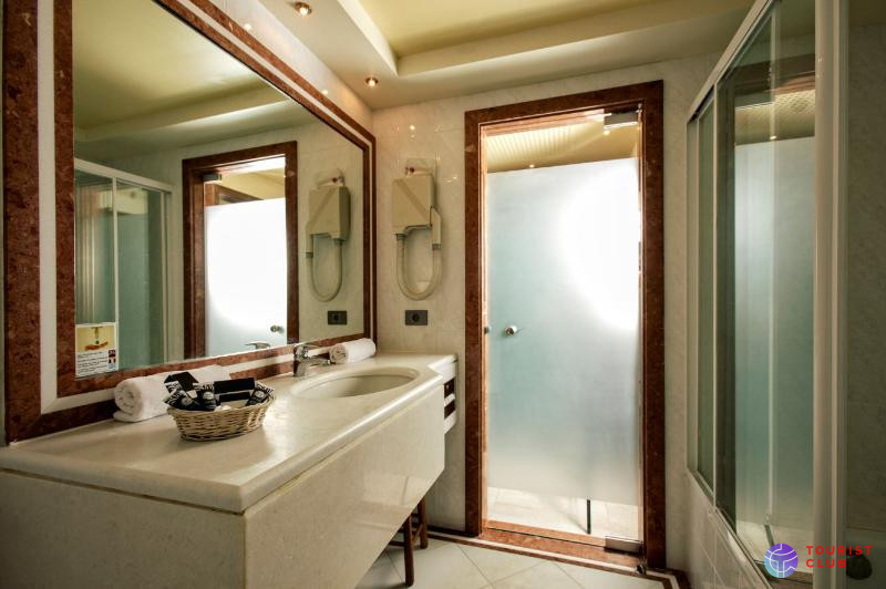 Possidi Holidays Resort & Suites - фото отеля