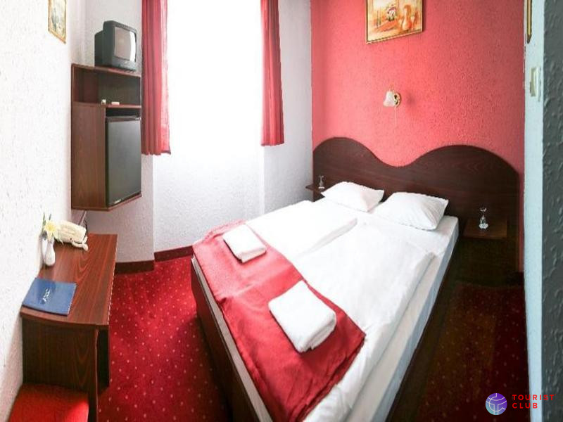 Berlin Hotel - фото отеля