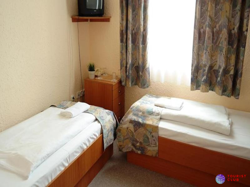 Berlin Hotel - фото отеля