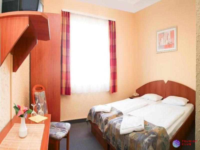 Berlin Hotel - фото отеля