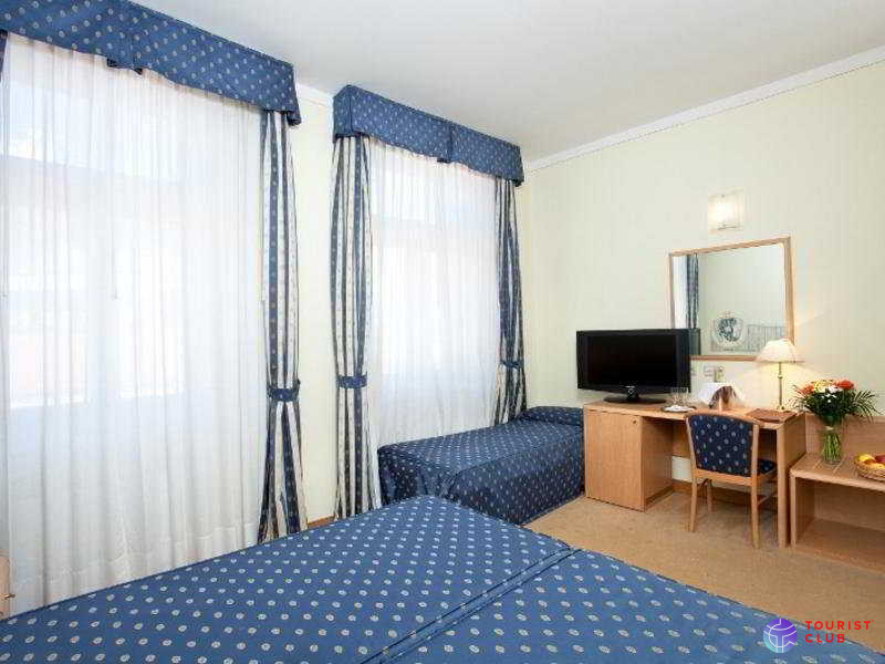 Hotel Tivoli Prague - фото отеля