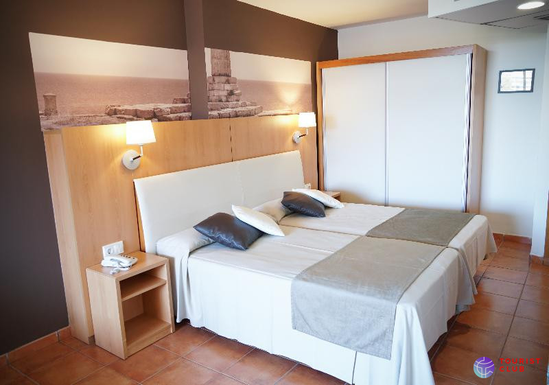 Ohtels Villa Romana - фото отеля