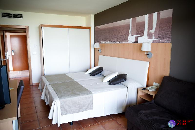 Ohtels Villa Romana - фото отеля