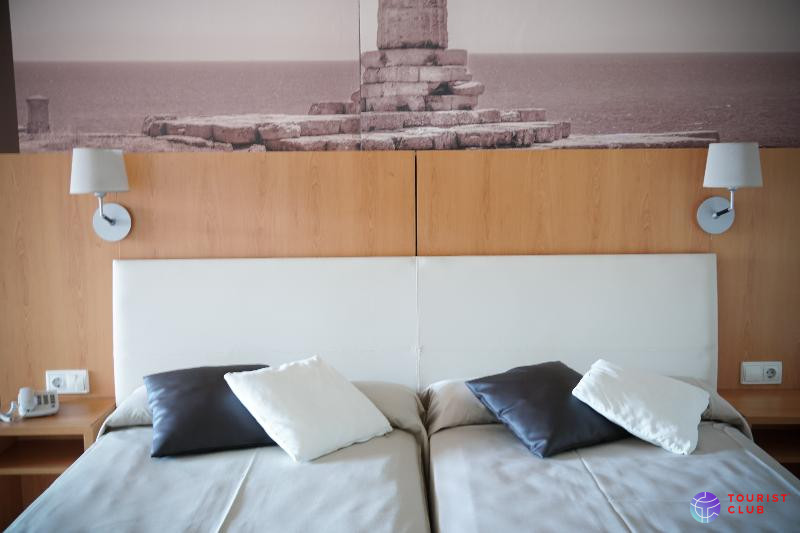 Ohtels Villa Romana - фото отеля