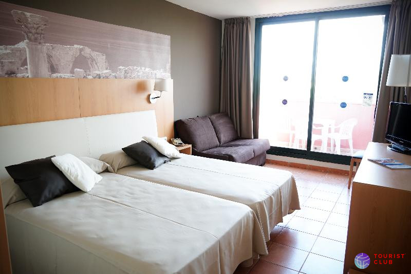 Ohtels Villa Romana - фото отеля