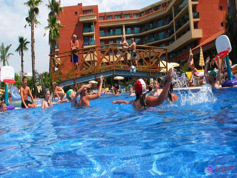 Ohtels Villa Romana - фото отеля