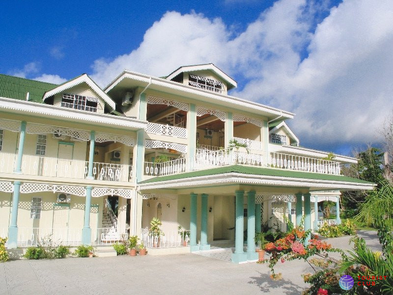 Palm Beach Hotel - фото отеля