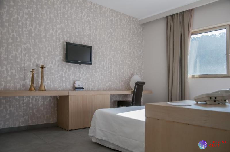Ferro Hotel - фото отеля