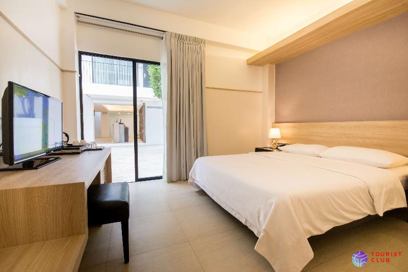 The Tides Hotel Boracay - фото отеля