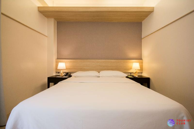 The Tides Hotel Boracay - фото отеля
