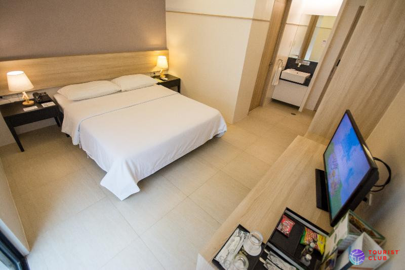 The Tides Hotel Boracay - фото отеля