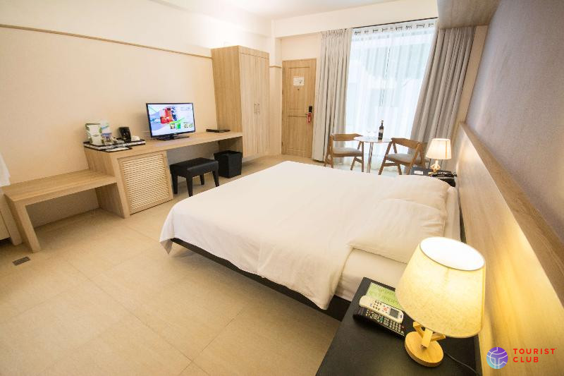 The Tides Hotel Boracay - фото отеля