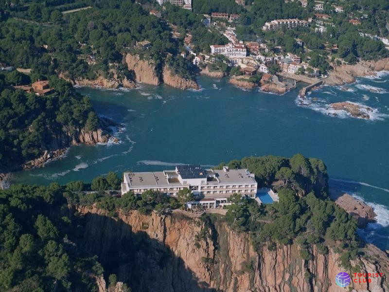 Parador de Aiguablava - фото отеля