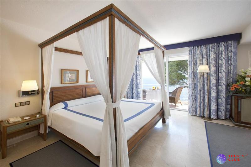 Parador de Aiguablava - фото отеля