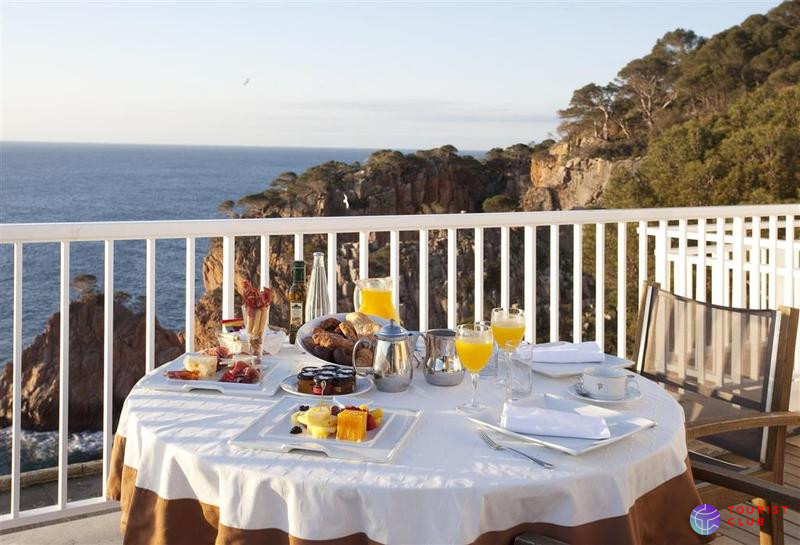 Parador de Aiguablava - фото отеля