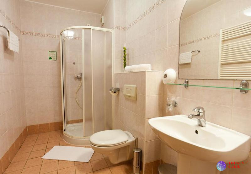 Drazica Hotel, Tamaris Villa and Villa Lovorka - фото отеля