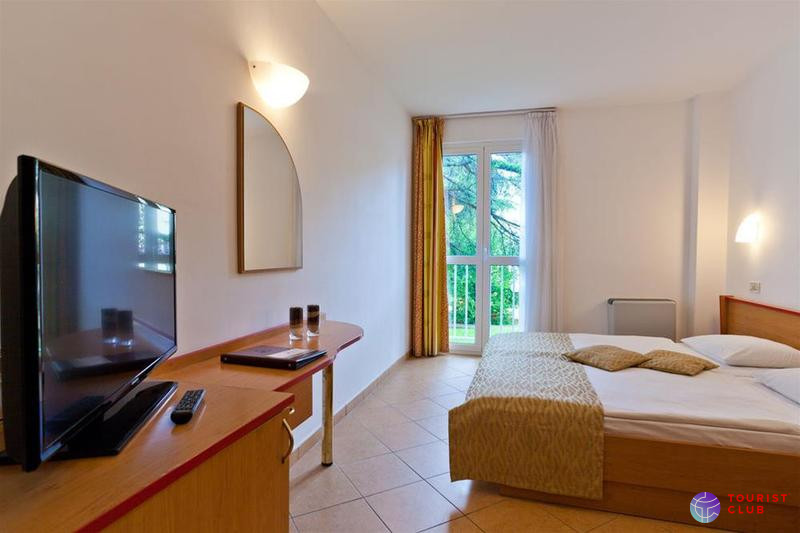 Drazica Hotel, Tamaris Villa and Villa Lovorka - фото отеля