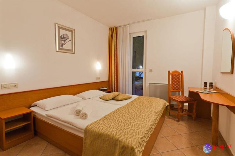 Drazica Hotel, Tamaris Villa and Villa Lovorka - фото отеля
