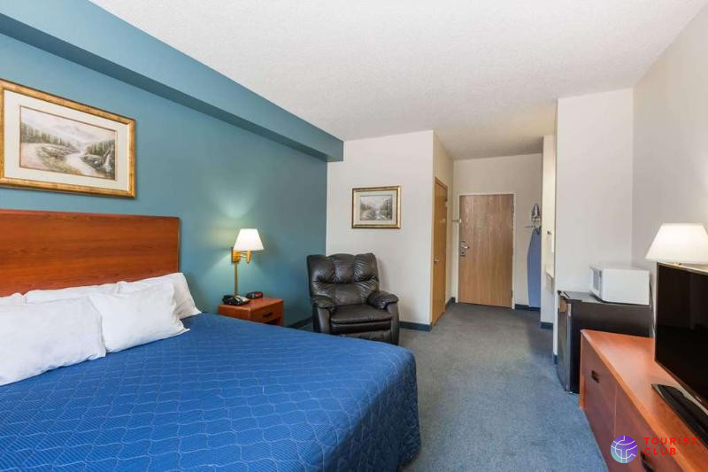 Days Inn by Wyndham Hotel Spencer IA - фото отеля