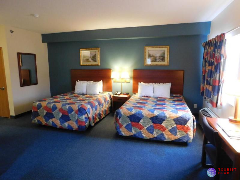 Days Inn by Wyndham Hotel Spencer IA - фото отеля