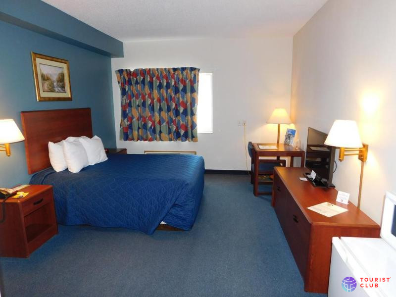 Days Inn by Wyndham Hotel Spencer IA - фото отеля