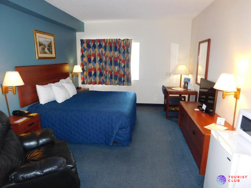 Days Inn by Wyndham Hotel Spencer IA - фото отеля