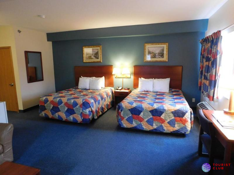 Days Inn by Wyndham Hotel Spencer IA - фото отеля