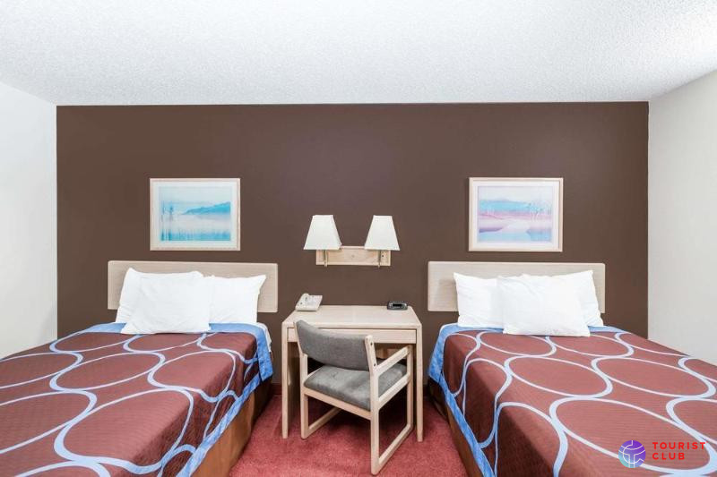 Super 8 By Wyndham Estherville - фото отеля