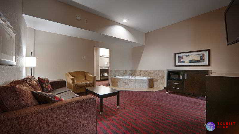 Best Western Plus Cushing Inn & Suites - фото отеля