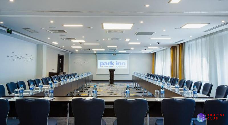 Park Inn By Radisson Astana - фото отеля