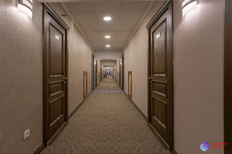 Club Hotel Dostuk - фото отеля