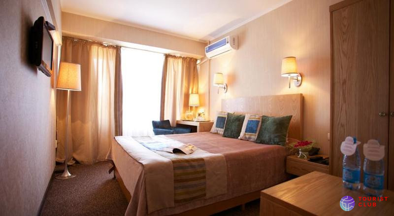 Club Hotel Dostuk - фото отеля