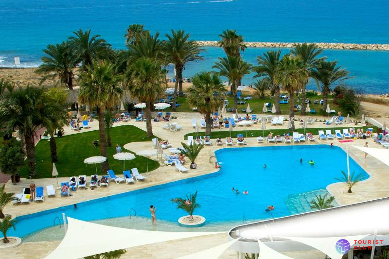 Venus Beach Hotel - фото отеля