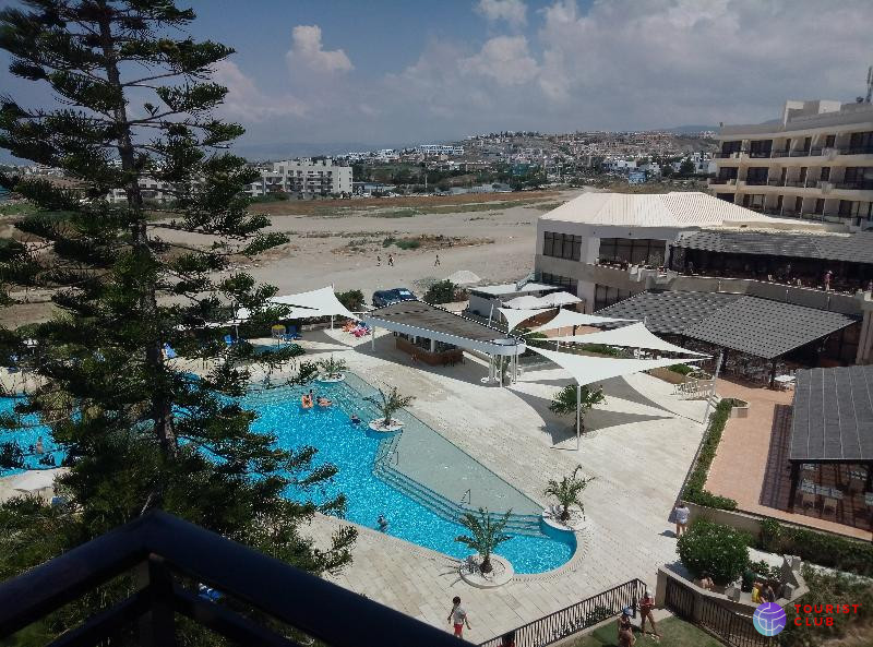 Venus Beach Hotel - фото отеля