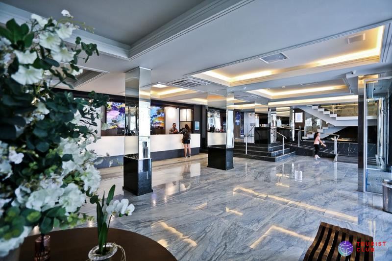 Sandri Palace Hotel - фото отеля