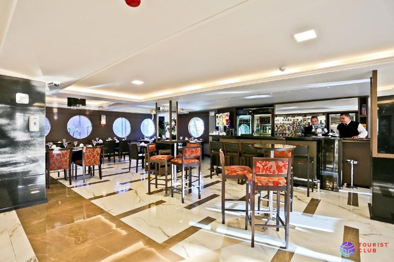 Sandri Palace Hotel - фото отеля