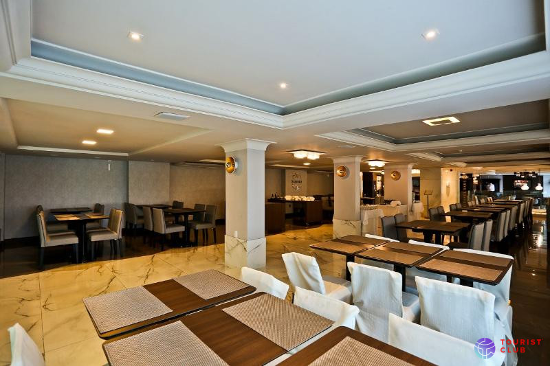 Sandri Palace Hotel - фото отеля